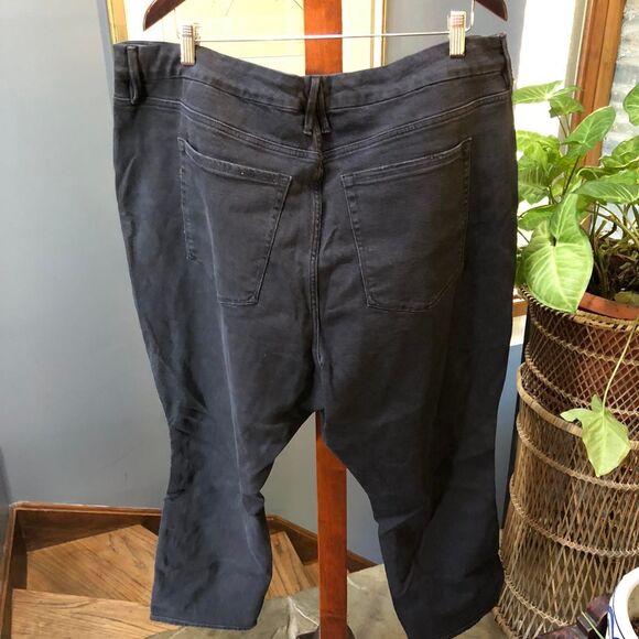 NWT Good American 'Good Curve' Ripped Crop Skinny Jeans in Black size 24 - Picture 4 of 7